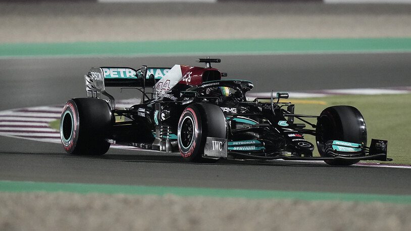 Allein auf weiter Flur: Lewis Hamilton feierte bei der Premiere in Katar einen hoch überlegenen Sieg