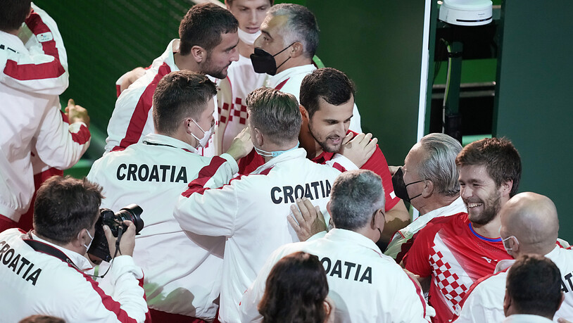 Die Kroaten jubeln: Mate Pavic und Nikola Mektic haben ihr Team mit einem Sieg im Doppel über Italien in die Davis-Cup-Halbfinals geführt.