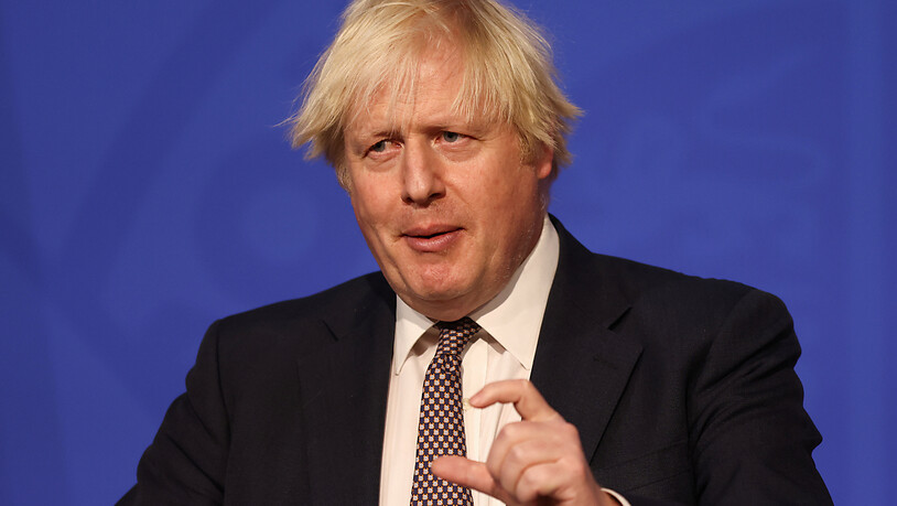 Boris Johnson, Premierminister von Großbritannien, spricht während einer Pressekonferenz zur Corona-Lage in dem Land in der Downing Street. Foto: Tom Nicholson/PA Wire/dpa