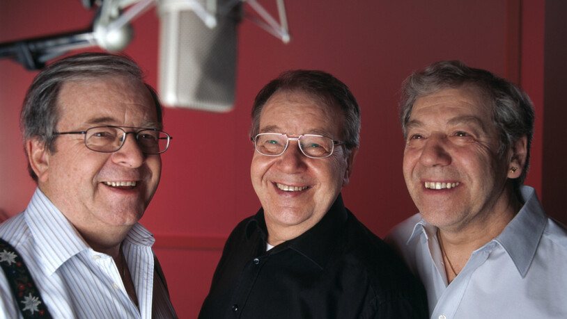 Mit Guido (M) hat das Trio Eugster am 3. April dieses Jahres sein beliebtestes Mitglied verloren.  Das "Kompaniekalb" der Gesangs-Truppe wurde 85 Jahre alt (Archivbild).