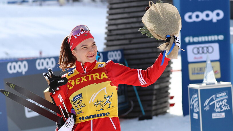 Die Siegerin Natalia Neprjajewa: Neben einem Blumenstrauss gibt es auch ein Preisgeld von 55'000 Franken.