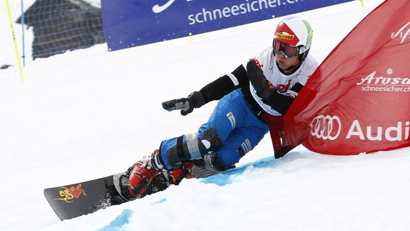 Der erste Weltcup-Podestplatz: Nevin Galmarini erreicht im Snowboard Parallel-Riesenslalom in Arosa 2011 den 3. Rang.