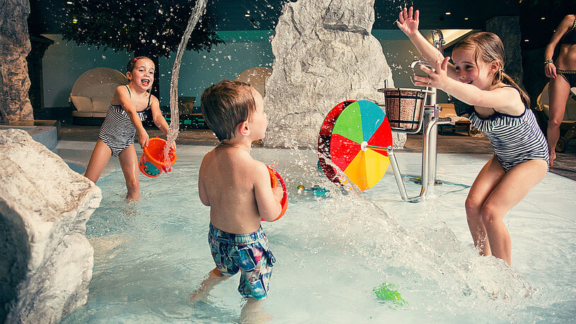 Family Spa im Grand Resort Bad Ragaz: Wasserspass für Klein und Gross.
