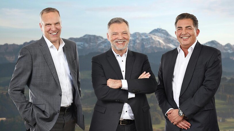 Finanzchef Peter Koch, CEO Roland Jung und Betriebschef Thomas Lützenrath wollen mit dem Ostschweizer Akku-Start-Up Swiss Clean Battery hoch hinaus. Geplant ist der Bau einer Grossfabrik und der Gang an die Schweizer Börse.(Bild der Firma)