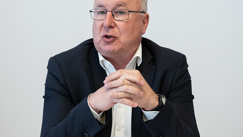 Der Waadtländer Nationalrat Pierre-Yves Maillard, der den Schweizerischen Gewerkschaftsbund präsidiert, hat sein Interesse an einem Sitz im Ständerat angemeldet. (Archivbild)