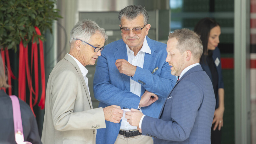 Wahlsonntag: Grossräte Franz Sepp Caluori, Bruno W. Claus und Martin Bettinaglio (von links).