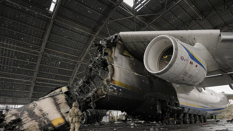 Die Ukrainer stellen mit der Antonov das grösste Transportflugzeug der Welt her. Wegen des Krieges wurden jedoch viele Antonov-Flugzeuge zerstört. Nun will der französisch-deutsche Airbus-Konzern in die Bresche springen. (Archivbild)