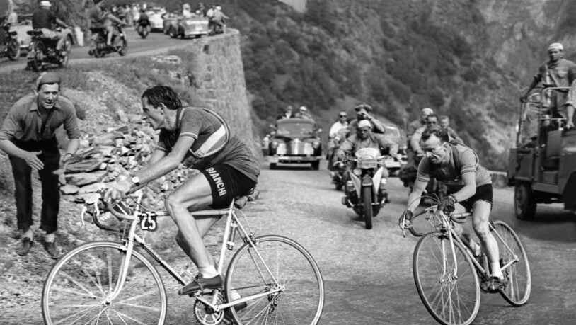 Der Italiener Fausto Coppi (links) war im Jahr 1952 der erste Sieger auf der L'Alpe d'Huez. Es war zugleich die erste Bergankunft in der Geschichte der Tour de France