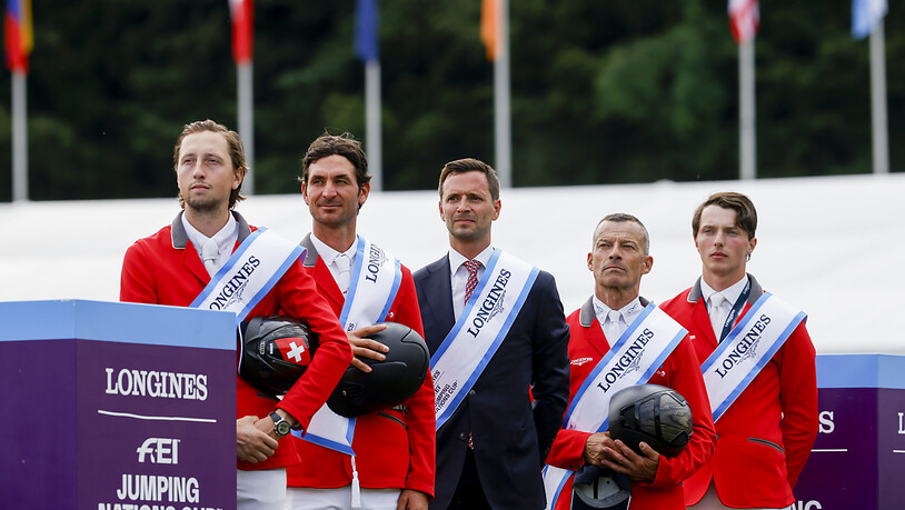 Die Schweizer Equipe, hier mit Martin Fuchs (links), Steve Guerdat, Equipenchef Michel Sorg, Pius Schwizer und Edouard Schmitz siegreich beim CSIO St. Gallen, enttäuschte in gleicher Besetzung an der WM in Herning.