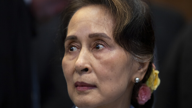ARCHIV - Die entmachtete Regierungschefin von Myanmar Aung San Suu Kyi. Foto: Peter Dejong/AP/dpa