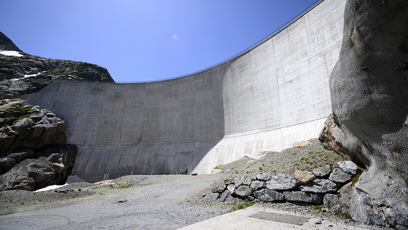 Das Pumpspeicherkraftwerk Nant de Drance in Finhaut VS befindet sich in einer unterirdischen Kaverne zwischen den beiden Speicherseen Emosson und Vieux-Emosson. Die Arbeiten zur Erhöhung der Staumauer von Vieux-Emosson (Bild) wurden durch die alpinen…