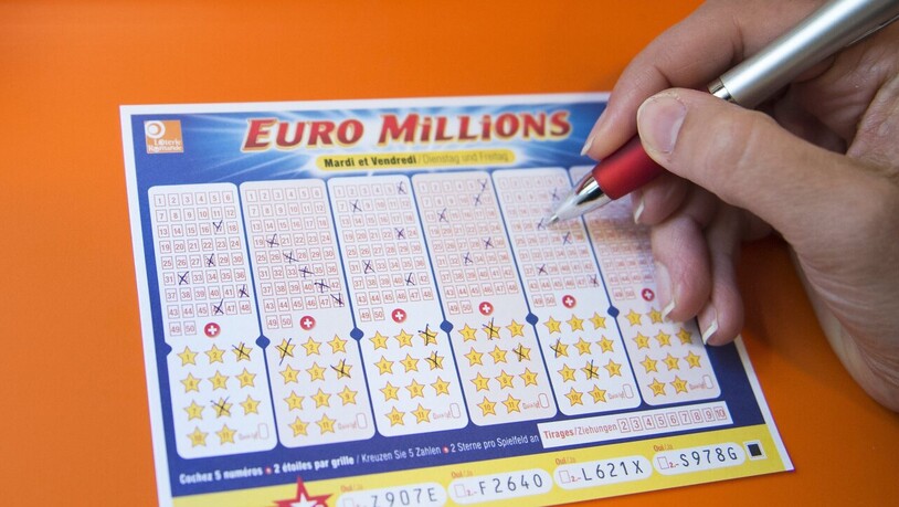 Eine Gewinnerin oder ein Gewinner hat am Freitag in der Lotterie Euromillions umgerechnet über 184 Millionen Franken gewonnen. (Archivbild)