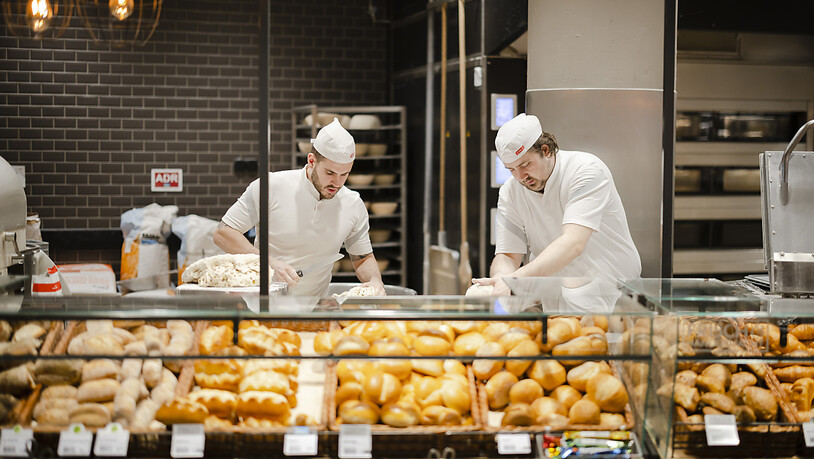 Auch Bäckereien sollen nach dem Willen des Bundesrats angeben müssen, woher die feilgebotenen "Gipfeli" und "Brötli" stammen. (Archivbild)
