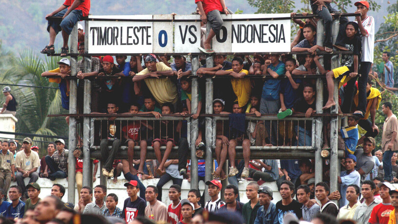 Bei Ausschreitungen nach einem Fussball-Spiel in Ost-Java sind über 100 Personen gestorben. (Archivbild)