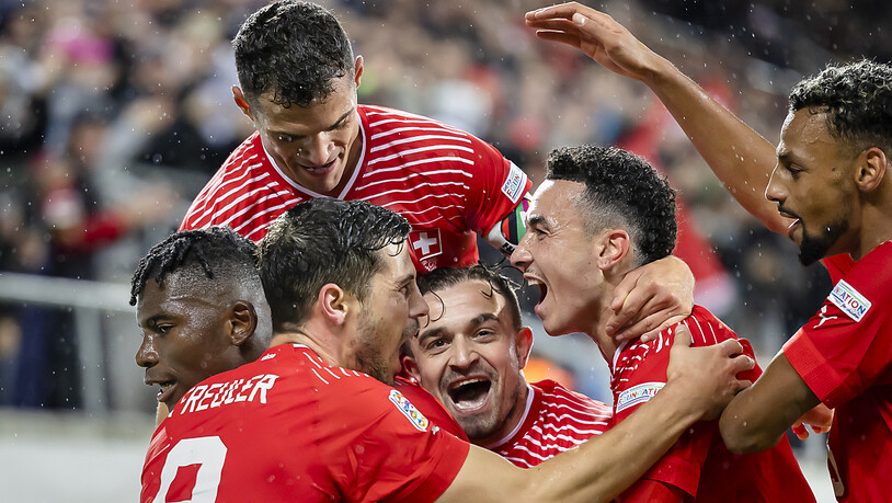 Im September zweimal Grund zum Jubeln: Die Schweizer Nationalmannschaft wird in der Weltrangliste für die Siege in Spanien und gegen Tschechien mit einem Ranggewinn belohnt