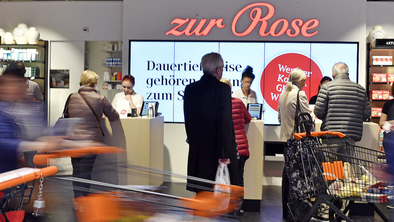Eine "zur Rose" Apotheke im Migros am Zürcher Limmatplatz (Archivbild).