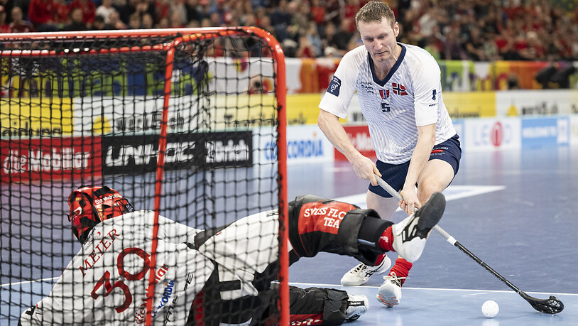 Ketil Kronberg bringt die Norweger mit einem versenkten Penalty gegen Pascal Meier zurück ins Spiel