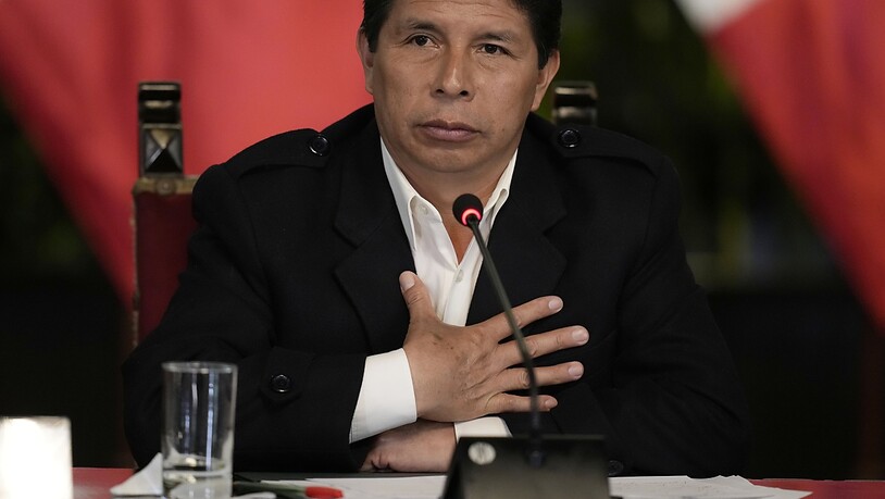 Perus Präsident Pedro Castillo steht unter grossem Druck. Tausende Demonstranten fordern seinen Rücktritt. (Archivbild)