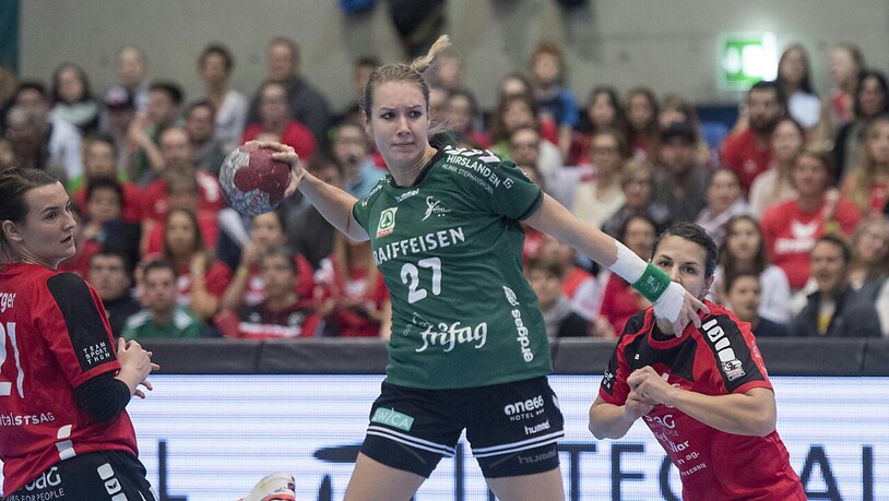 Ebenfalls nominiert sind die Handballerin Kerstin Kündig...