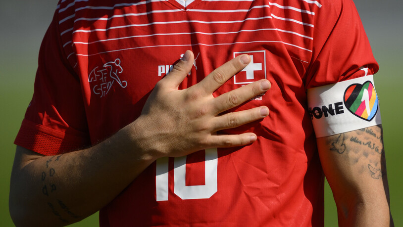 Rückzieher: Der Schweizer Granit Xhaka trägt die «One Love» Kapitänsbinde am Arm.