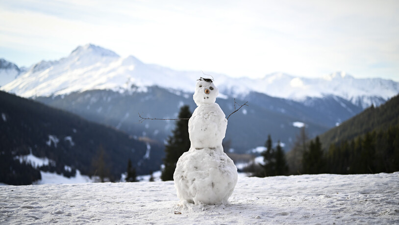Konkurrenz für Maskottchen Hitsch: Dieser Schneemann hat seinen Platz beim Gala-Brunch auf der Schatzalp gefunden. 