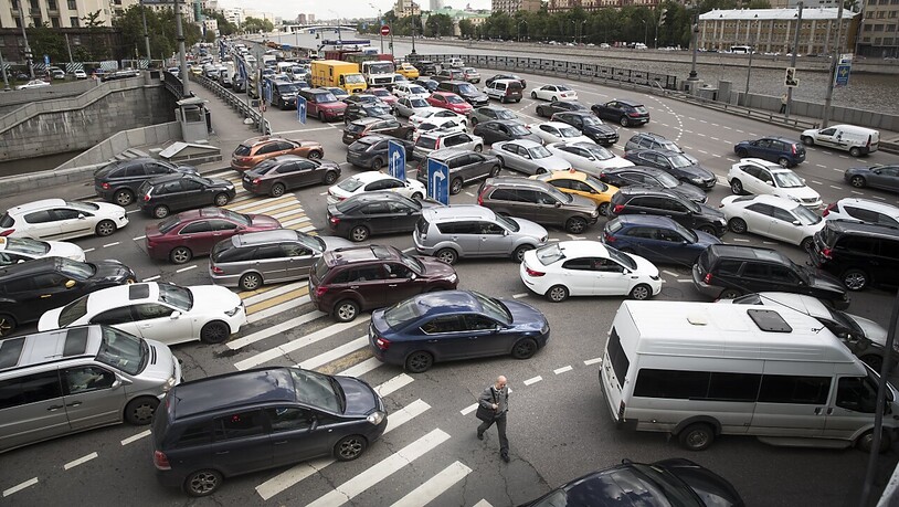 In Russland ist der Absatz von Neuwagen wegen des Ukraine-Kriegs um fast 60 Prozent eingebrochen. (Symbolbild)