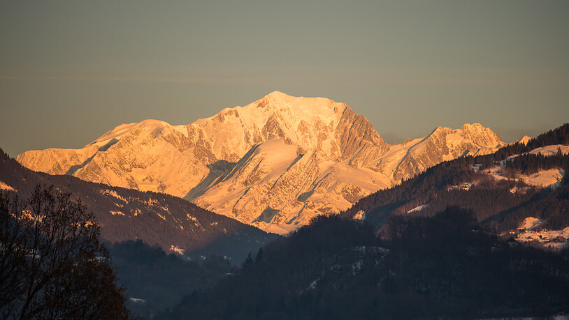 ARCHIV - Der Mont Blanc wurde zum Unglücksort. Foto: Christophe Gateau/dpa