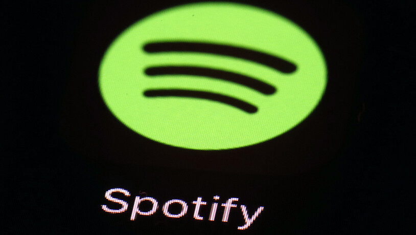 Der Musikstreaminganbieter Spotify baut Stellen ab. Rund 600 der insgesamt gut 9800 Vollzeitstellen dürften verloren gehen.(Symbolbild)