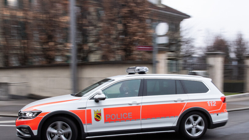 Die Kantonspolizei hat den mutmasslichen Schützen von Sonceboz BE verhaftet. (Symbolbild)