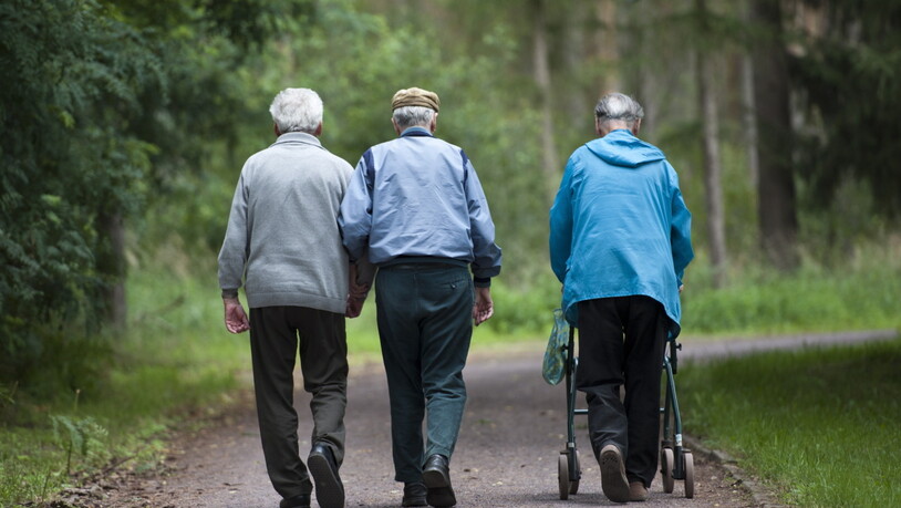 Trotz steigender Lebenserwartung will der Ständerat nichts wissen von einer Koppelung des Rentenalters an das Durchschnittsalter der Bevölkerung. (Archivbild)