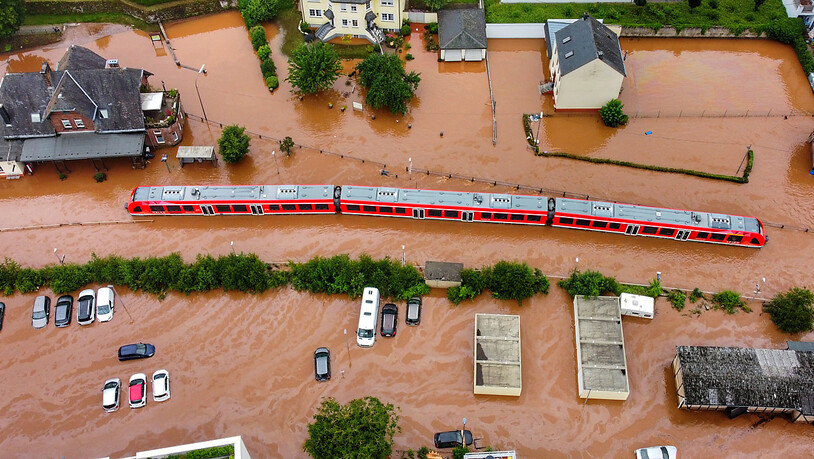 Extremwetterereignisse - wie die Überschwemmung in Rheinland-Pfalz im Juli 2021 - nehmen laut dem neusten Bericht des Weltklimarates (IPCC) stärker zu als bisher gedacht. (Symbolbild)