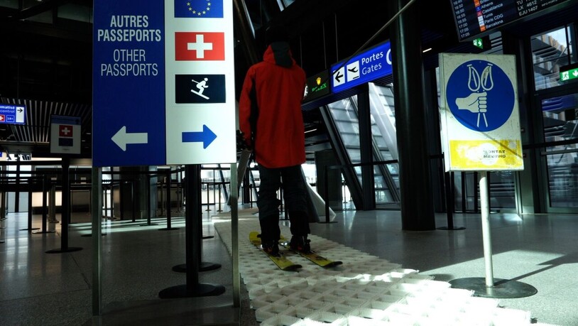 Skifahrer sollen in Zukunft am Flughafen Genf auf Skiern vom Terminal zum Gate und dann zum Flugzeug gelangen.