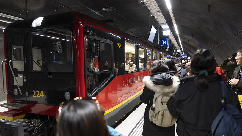 Die Züge der Jungfraubahn sind wieder besser gefüllt. (Archivbild)