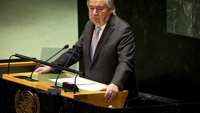 António Guterres, Generalsekretär der Vereinten Nationen, spricht beim Abschluss der Wasserkonferenz der Vereinten Nationen in New York. Foto: Koen Van Weel/ANP/dpa