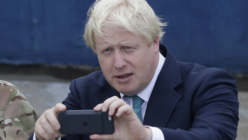 ARCHIV - Der frühere britische Premierminister Boris Johnson geht weiter auf Konfrontationskurs mit der Regierung. Foto: Sunday Alamba/AP/dpa