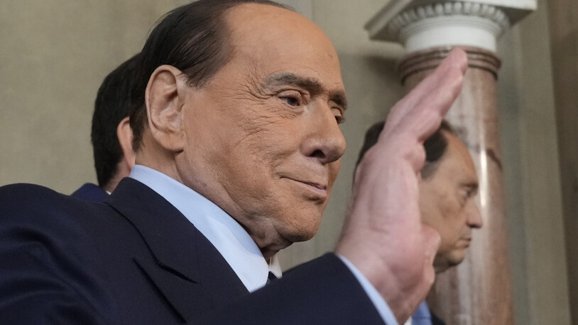ARCHIV - Der ehemalige italienische Ministerpräsident Silvio Berlusconi befindet sich laut Medienberichten erneut im Krankenhaus. Foto: Gregorio Borgia/AP/dpa