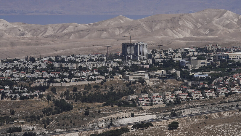 Israels rechts-religiöse Regierung von Ministerpräsident Netanjahu hat Schritte zur Erleichterung des Siedlungsausbaus im besetzten Westjordanland gebilligt. Foto: Mahmoud Illean/AP/dpa