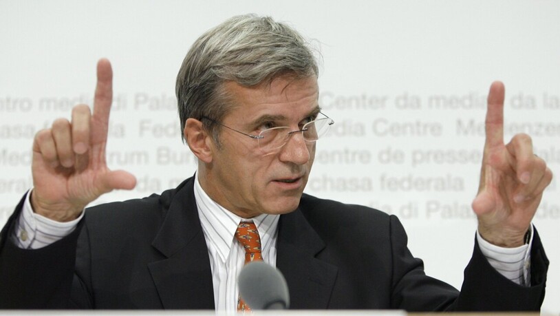 Der ehemalige BAG-Direktor Thomas Zeltner soll das Schweizerische Rote Kreuz wieder in ruhigere Wasser führen. (Archivbild)