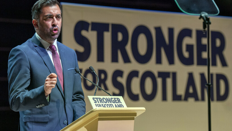 Humza Yousaf, Erster Minister von Schottland,  spricht auf dem Sonderparteitag der Schottischen Nationalpartei (SNP) in der Caird Hall. Die schottische Regierungspartei will darüber diskutieren, wie sie die angestrebte Loslösung von Großbritannien…