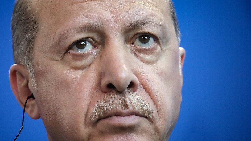 FILED - Der türkische Präsident Recep Tayyip Erdogan nimmt an einer Pressekonferenz in Berlin teil. Photo: Michael Kappeler/dpa