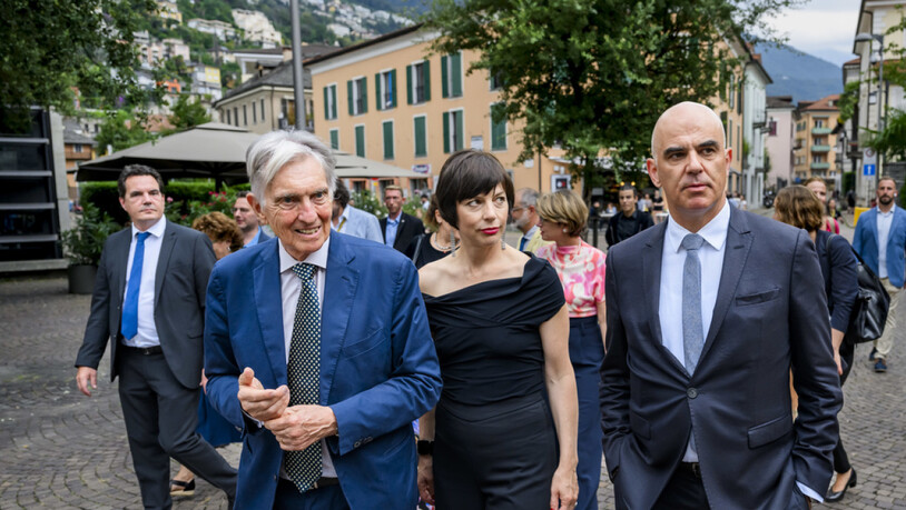 Für beide das letzte Filmfestival als Präsident: Marco Solari (links) und Alain Berset (mit Ehefrau Muriel Zeender Berset).