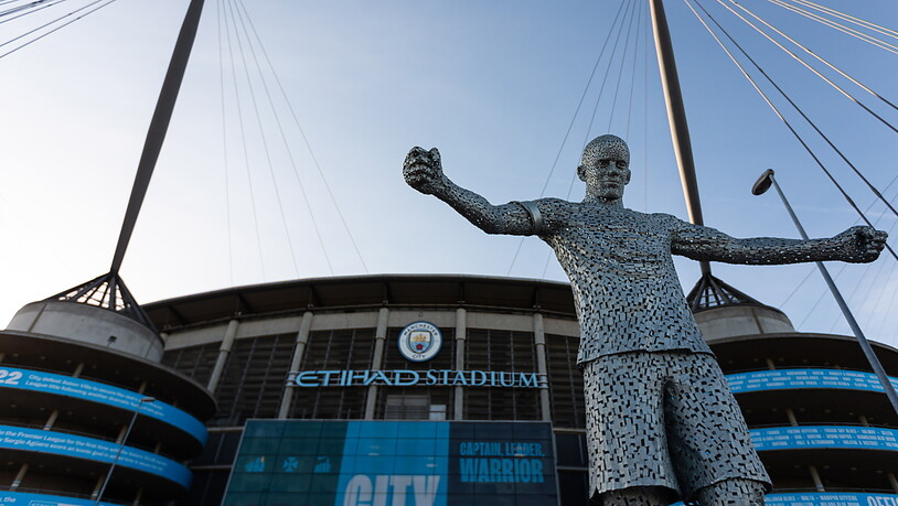 Trainer Vincent Kompany hat eine Statue vor dem Stadion von Manchester City
