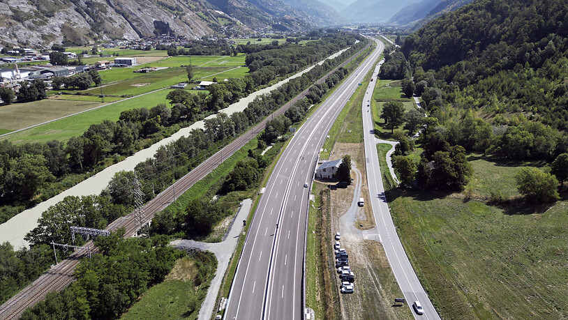 Am Freitag ist ein weiteres Teilstück der Autobahn A9 im Wallis eröffnet worden.