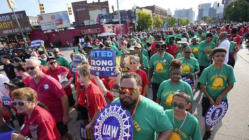 Mitglieder der Gewerkschaft United Auto Workers (UAW) gingen Anfang September auf die Strasse. (Archivbild)