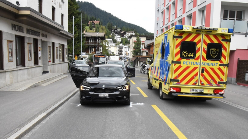 Die Kantonspolizei Graubünden klärt die genaue Unfallursache ab.