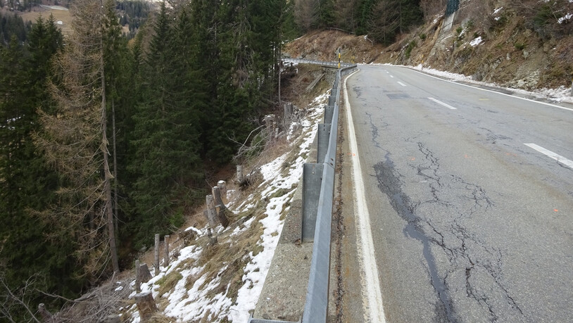 Schlechter Strassenzustand und schmale Strasse: Ein Teil der Berninastrasse in Poschiavo wird erneuert.
