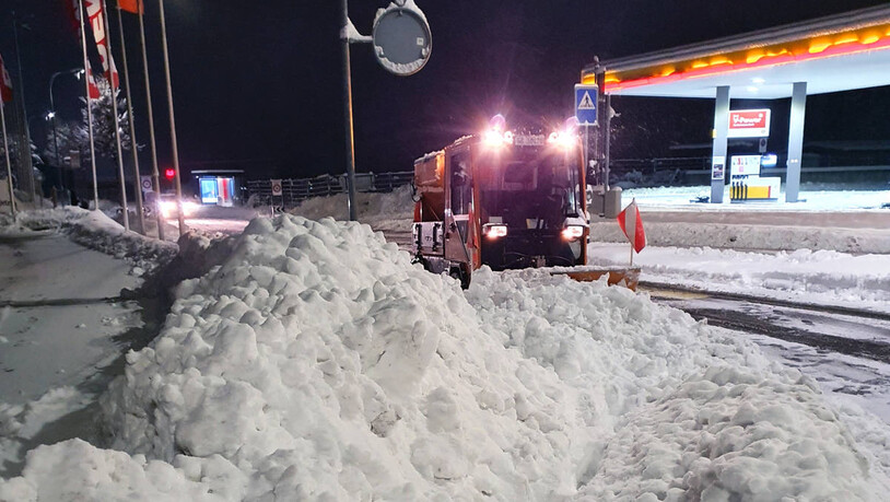 Die Werkbetriebe der Stadt Chur räumen 130 Strassen- und 100 Trottoirkilometer von Schnee und Eis.