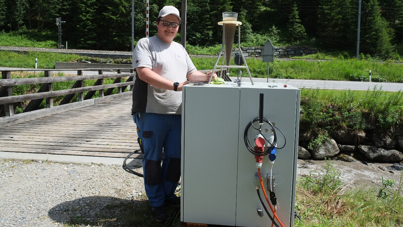 Damit das Landwasser (im Mittelgrund) nicht zu trüb wird, werden regelmässig Messungen durchgeführt.