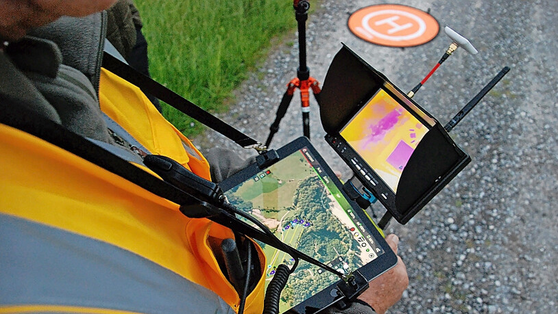 Auf digitale Hilfe angewiesen: 190 Drohnenpilotinnen und Drohnenpiloten haben dieses Frühjahr in Graubünden mit Wärmebildkameras ausgerüstete Drohnen nach Rehkitzen gesucht.