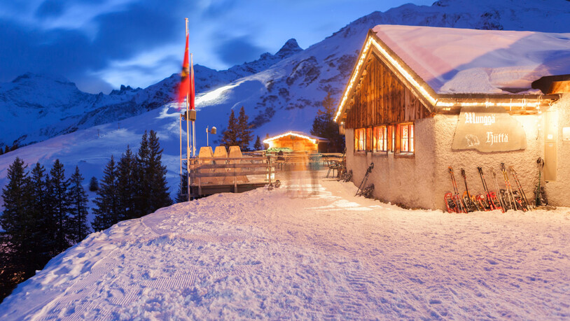 Winterzauber: Die «Munggähütte» in Elm ist bekannt für gutes Essen und ein atemberaubendes Panorama.
